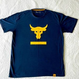 Mens Under Armour T-Shirt.